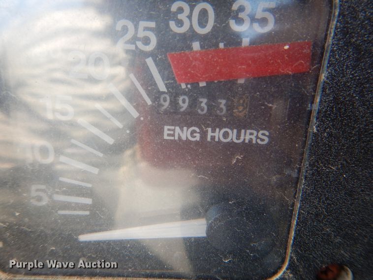 image for item IY9461 1992 International 4700  flatbed truck