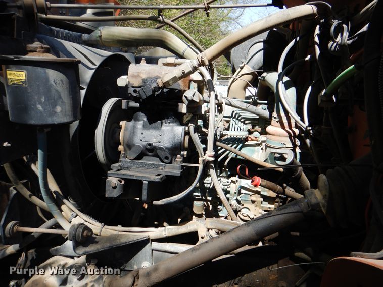 image for item IY9461 1992 International 4700  flatbed truck