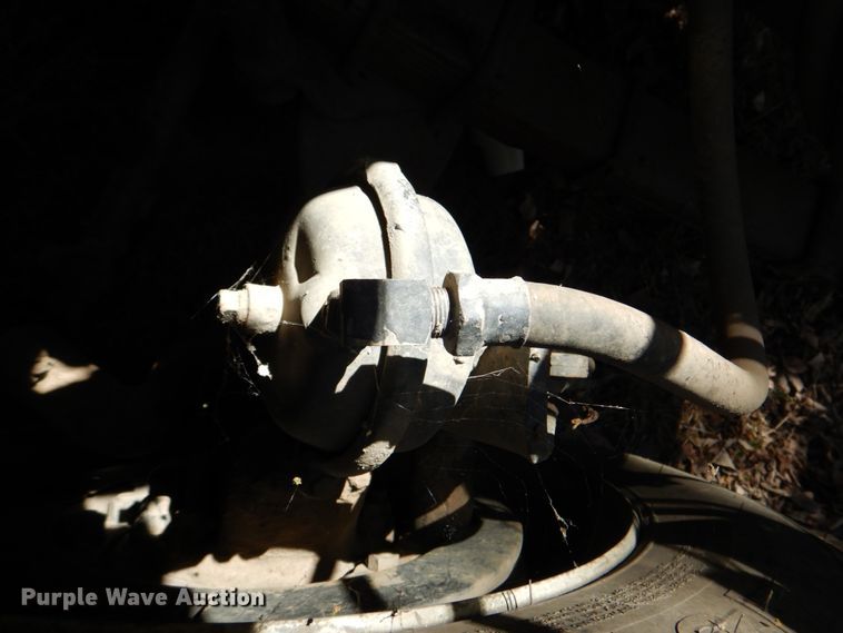 image for item IY9461 1992 International 4700  flatbed truck