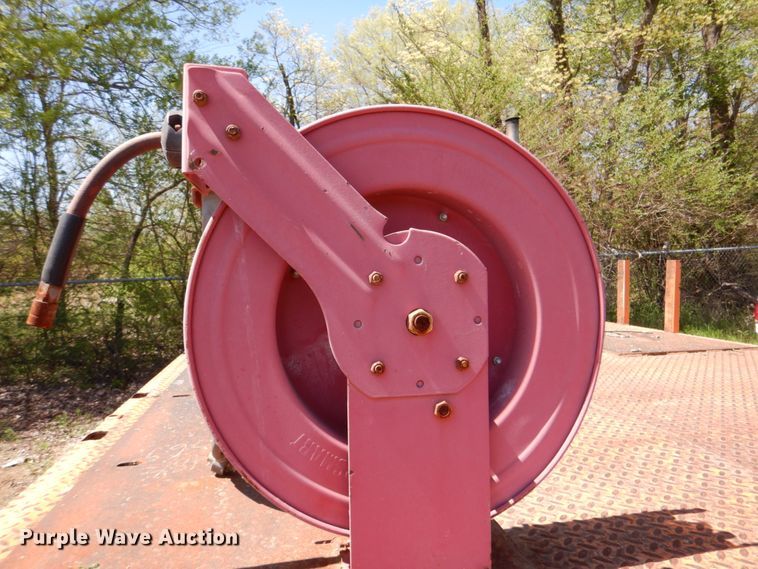 image for item IY9461 1992 International 4700  flatbed truck