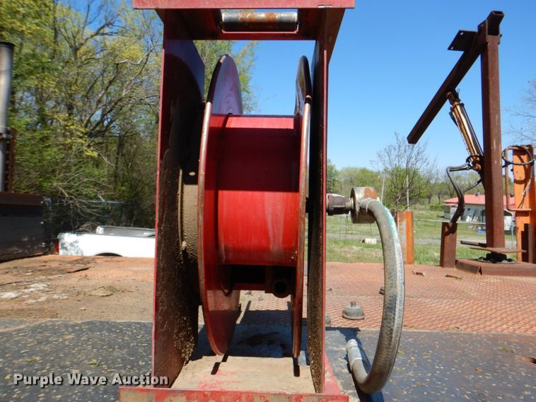 image for item IY9461 1992 International 4700  flatbed truck