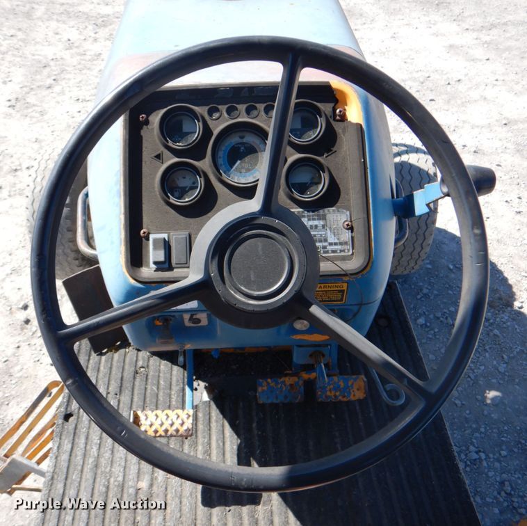 image for item IY9463 1983 Ford 7710  MFWD tractor