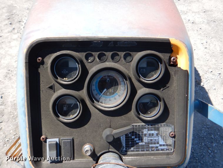 image for item IY9463 1983 Ford 7710  MFWD tractor