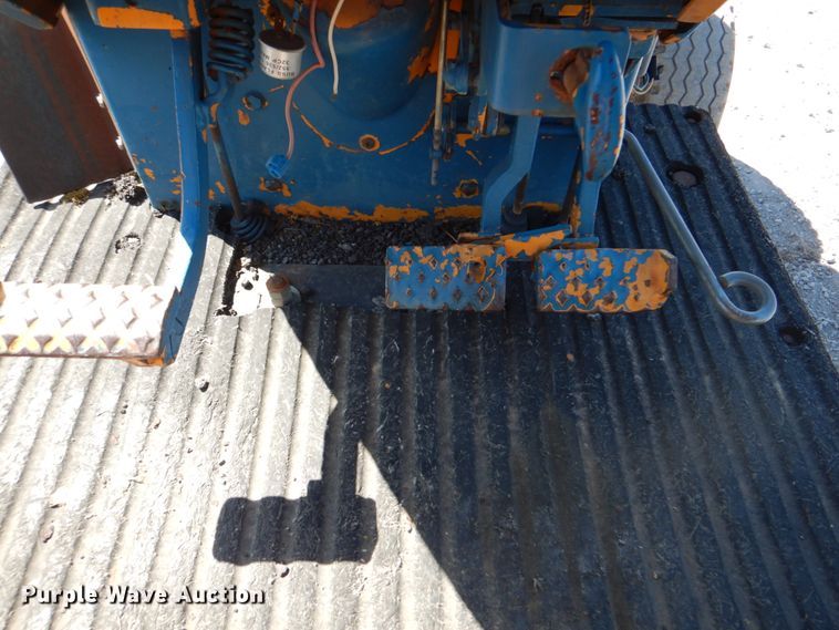 image for item IY9463 1983 Ford 7710  MFWD tractor