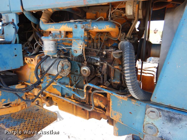 image for item IY9463 1983 Ford 7710  MFWD tractor