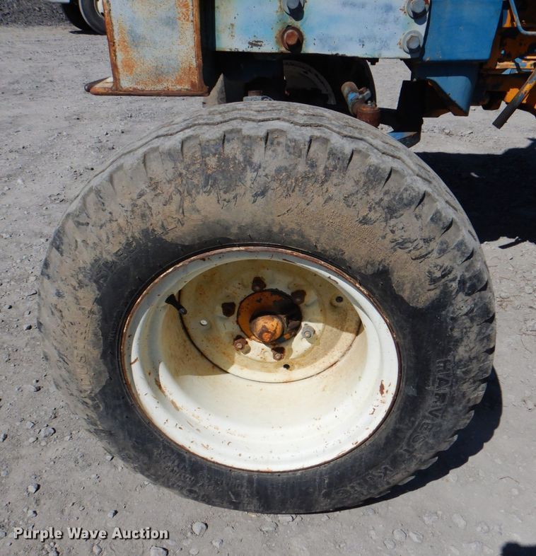 image for item IY9463 1983 Ford 7710  MFWD tractor