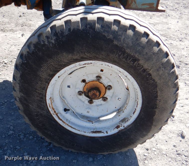 image for item IY9463 1983 Ford 7710  MFWD tractor