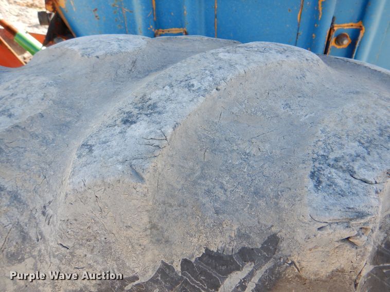 image for item IY9463 1983 Ford 7710  MFWD tractor