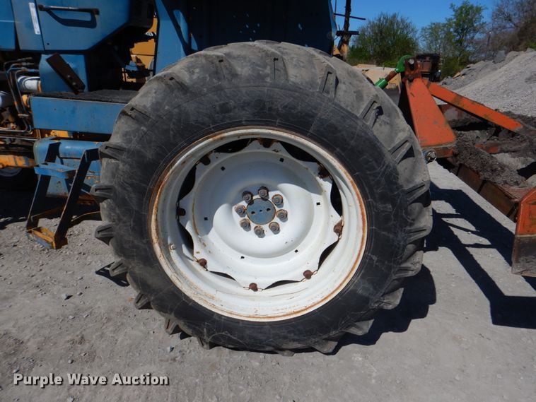 image for item IY9463 1983 Ford 7710  MFWD tractor