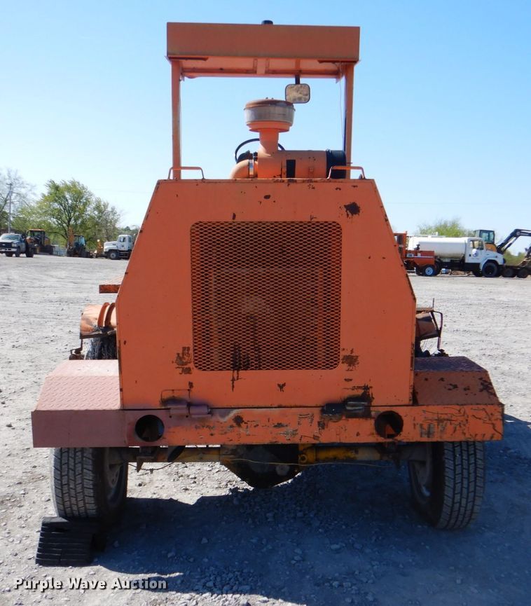 image for item IY9464 1995 Broce RC300  broom