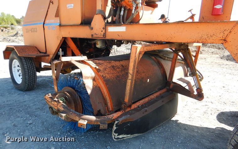 image for item IY9464 1995 Broce RC300  broom