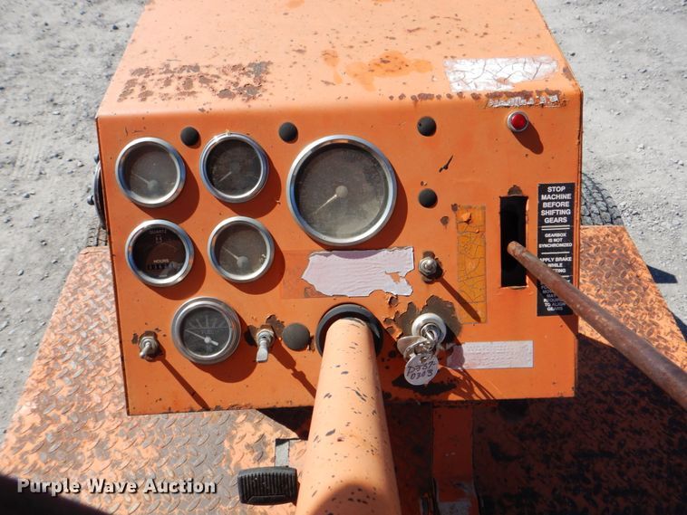 image for item IY9464 1995 Broce RC300  broom