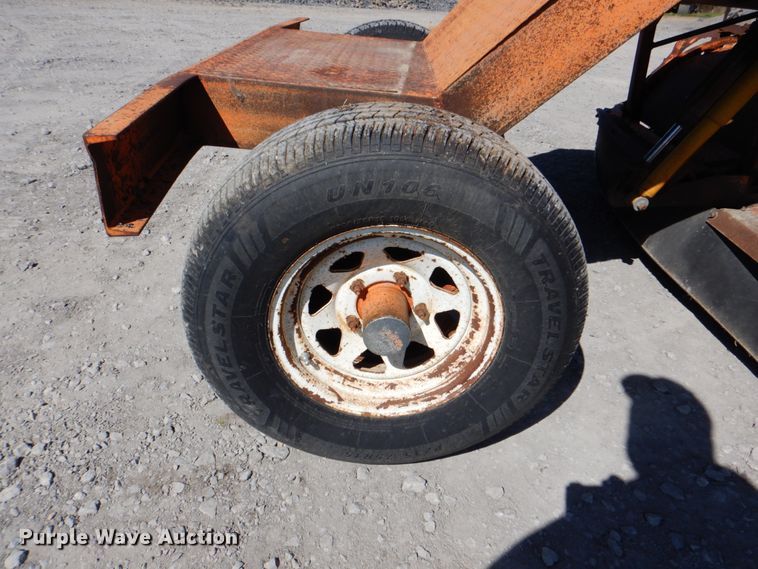 image for item IY9464 1995 Broce RC300  broom