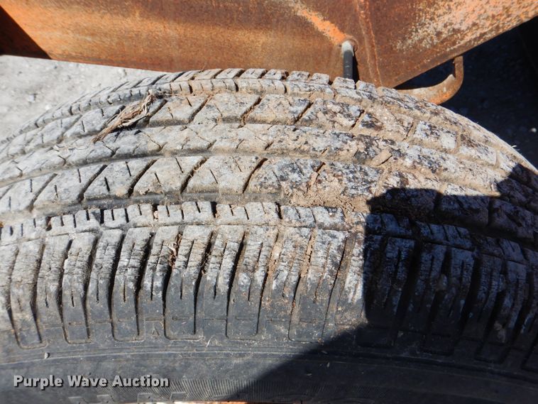 image for item IY9464 1995 Broce RC300  broom