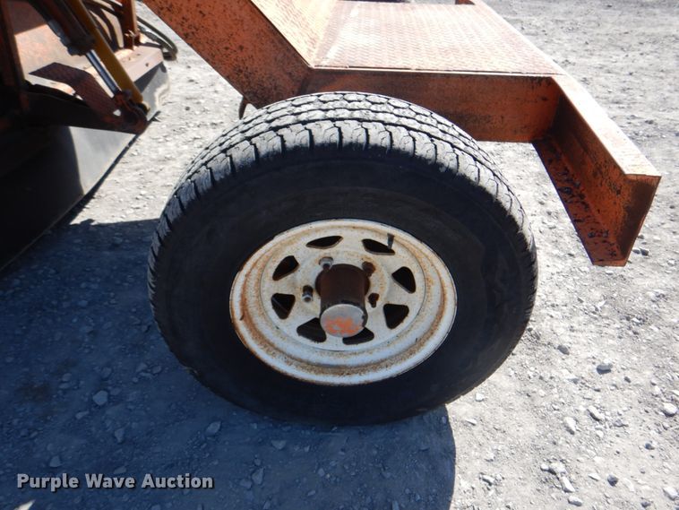 image for item IY9464 1995 Broce RC300  broom