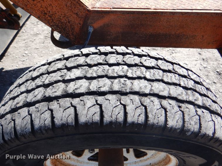 image for item IY9464 1995 Broce RC300  broom