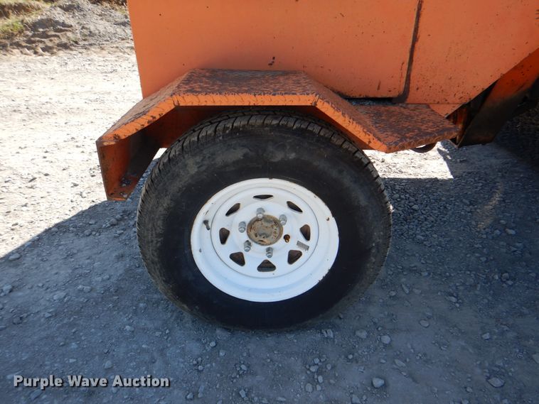 image for item IY9464 1995 Broce RC300  broom