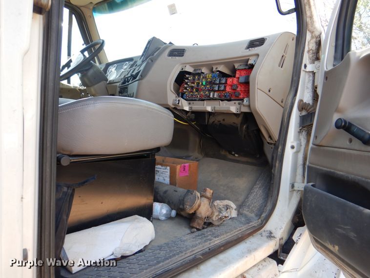 image for item IY9469 2007 Sterling L-Line  dump truck