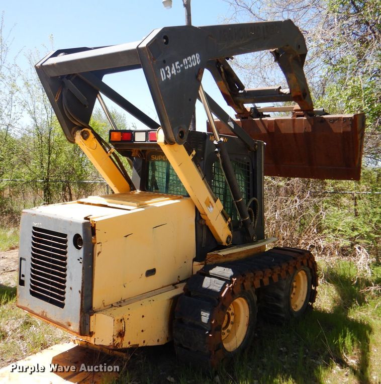 image for item IY9470 New Holland LS190  skid steer loader