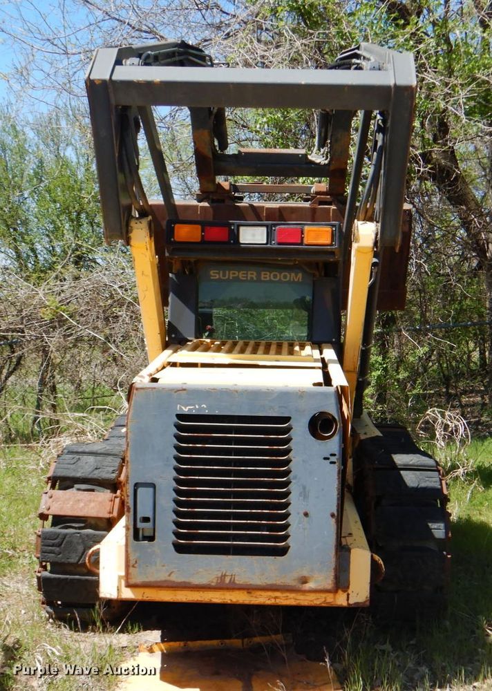 image for item IY9470 New Holland LS190  skid steer loader
