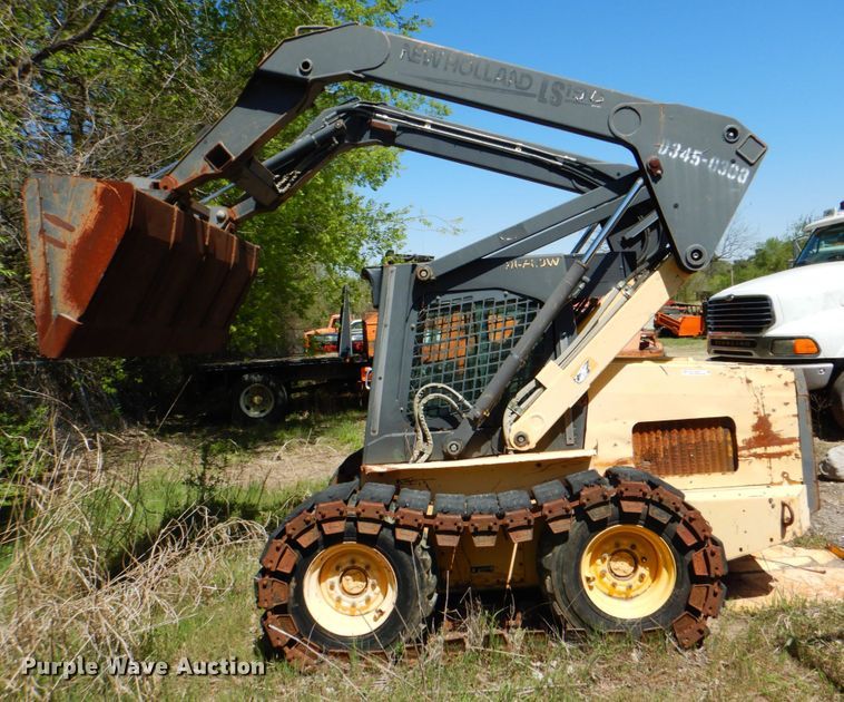 image for item IY9470 New Holland LS190  skid steer loader