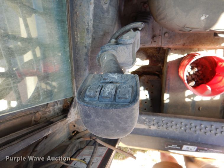 image for item IY9470 New Holland LS190  skid steer loader