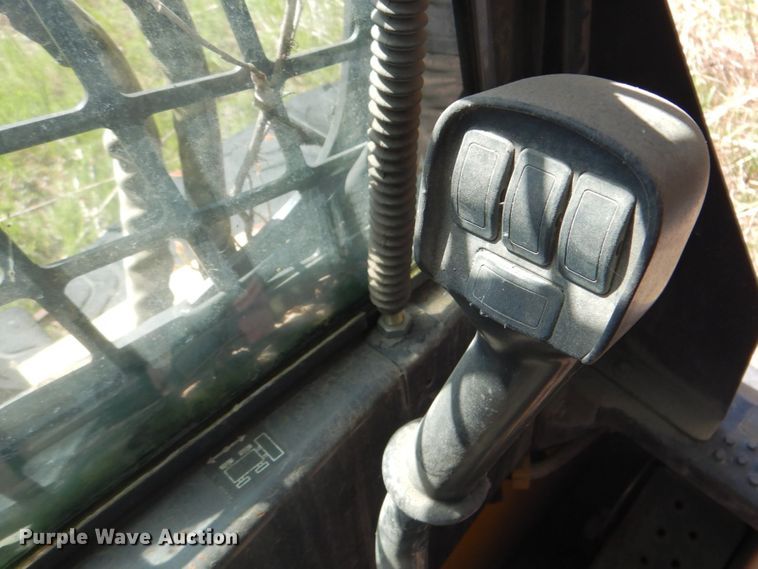 image for item IY9470 New Holland LS190  skid steer loader