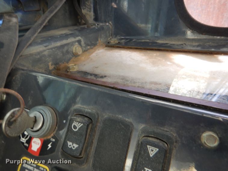 image for item IY9470 New Holland LS190  skid steer loader