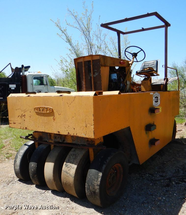 image for item IY9471 Tampo SP312  pneumatic roller