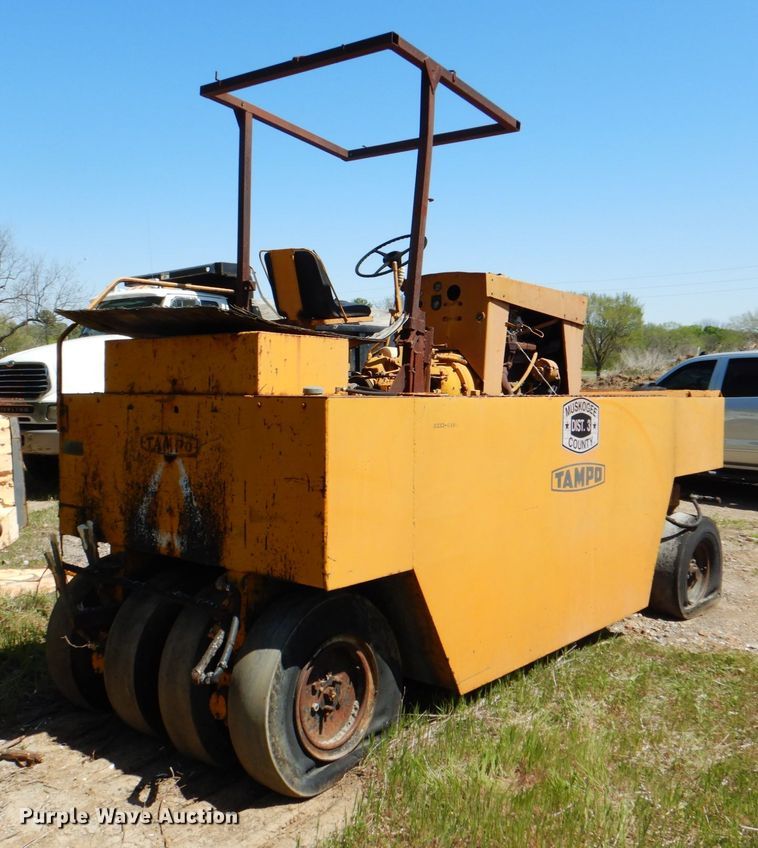 image for item IY9471 Tampo SP312  pneumatic roller