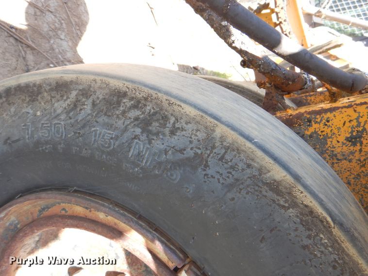 image for item IY9471 Tampo SP312  pneumatic roller