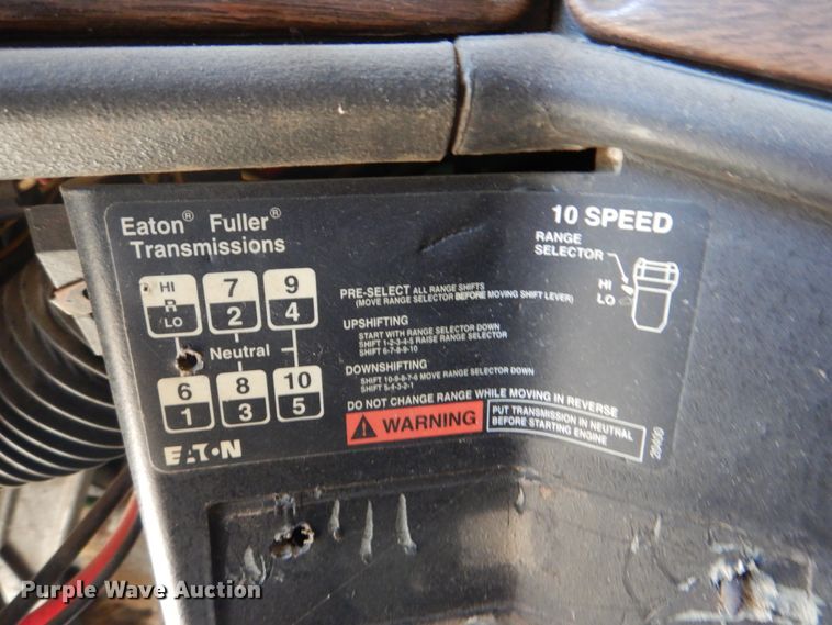 image for item IY9472 1995 Freightliner FLD  dump truck