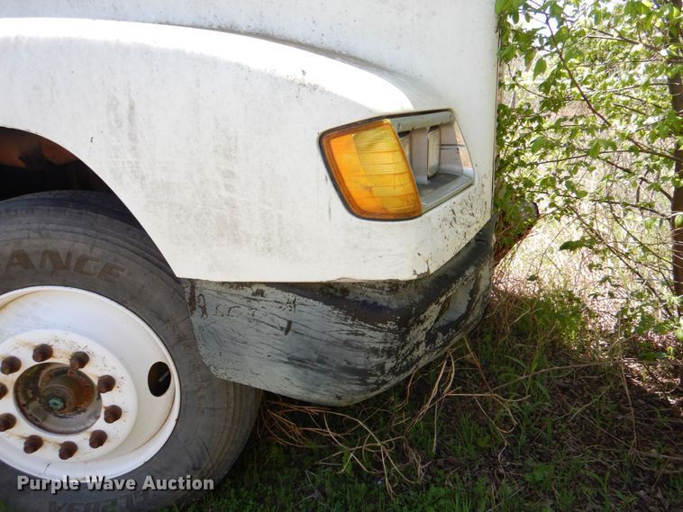 image for item IY9472 1995 Freightliner FLD  dump truck