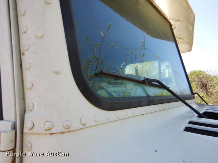 image for item IY9472 1995 Freightliner FLD  dump truck