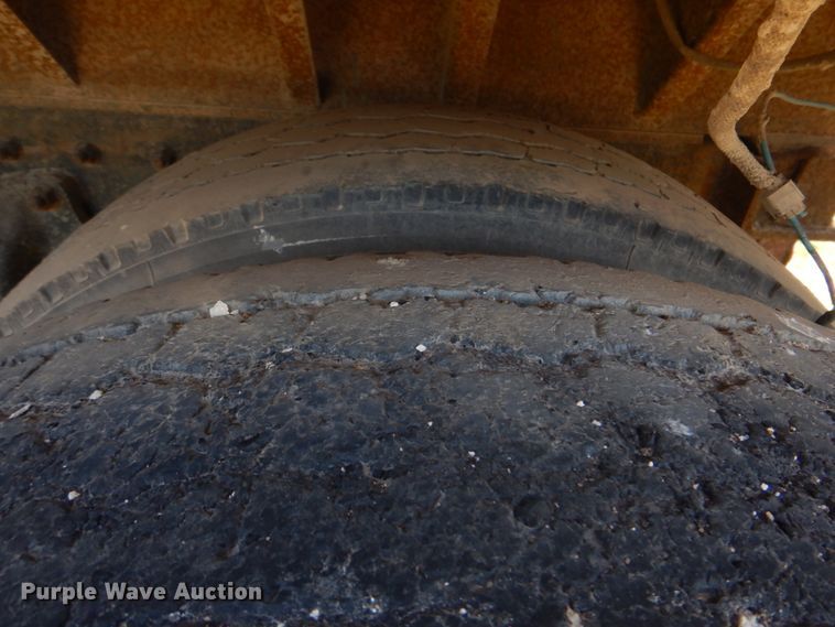 image for item IY9472 1995 Freightliner FLD  dump truck