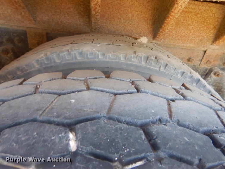 image for item IY9472 1995 Freightliner FLD  dump truck