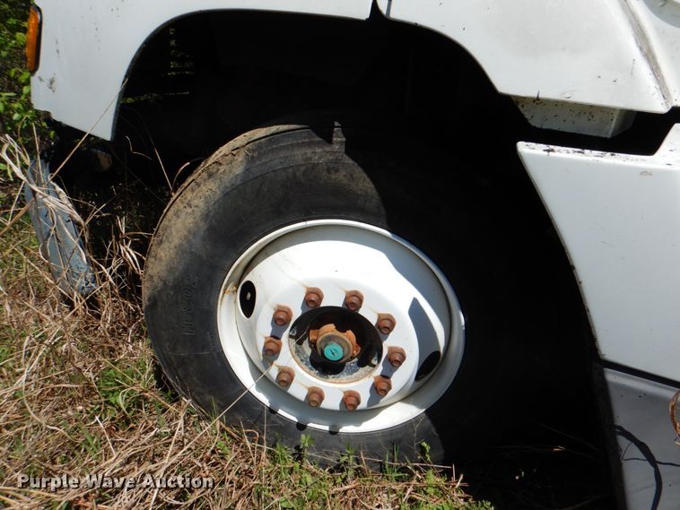 image for item IY9472 1995 Freightliner FLD  dump truck