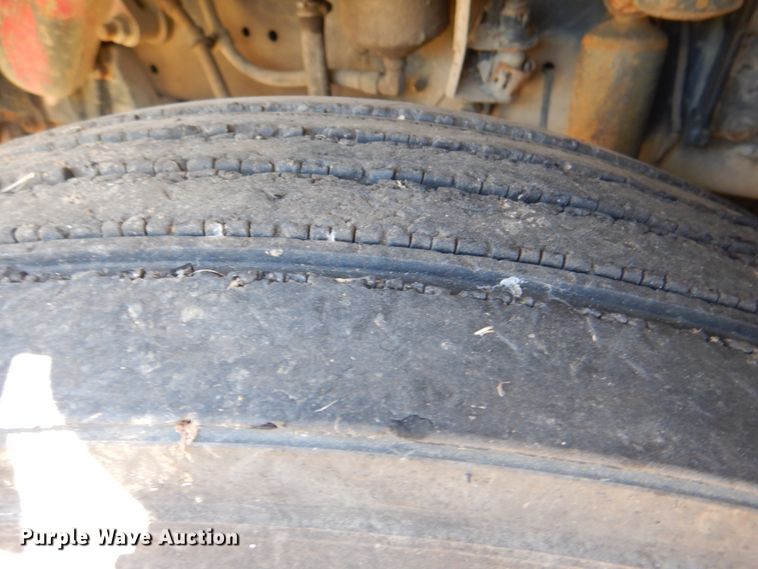 image for item IY9472 1995 Freightliner FLD  dump truck