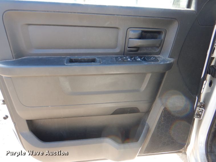 image for item IY9473 2014 Dodge Ram 1500  Crew Cab pickup truck