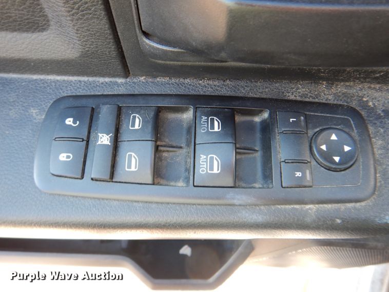 image for item IY9473 2014 Dodge Ram 1500  Crew Cab pickup truck