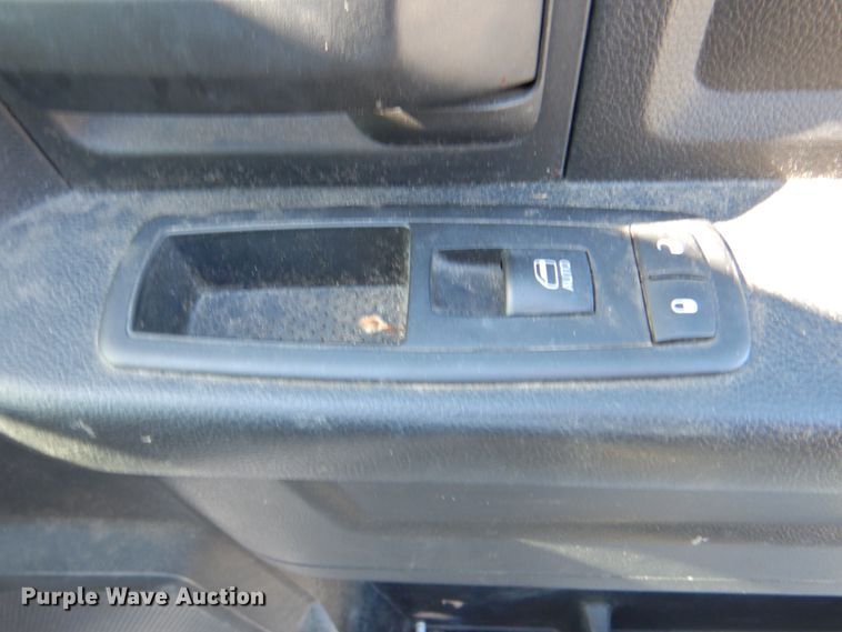 image for item IY9473 2014 Dodge Ram 1500  Crew Cab pickup truck