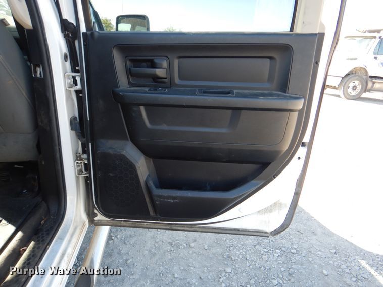 image for item IY9473 2014 Dodge Ram 1500  Crew Cab pickup truck