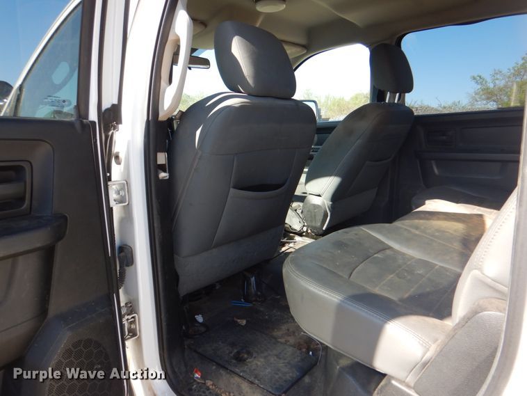 image for item IY9473 2014 Dodge Ram 1500  Crew Cab pickup truck