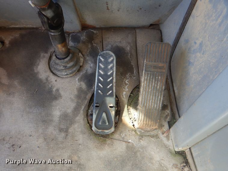 image for item IY9474 Gradall G3WD  wheeled excavator