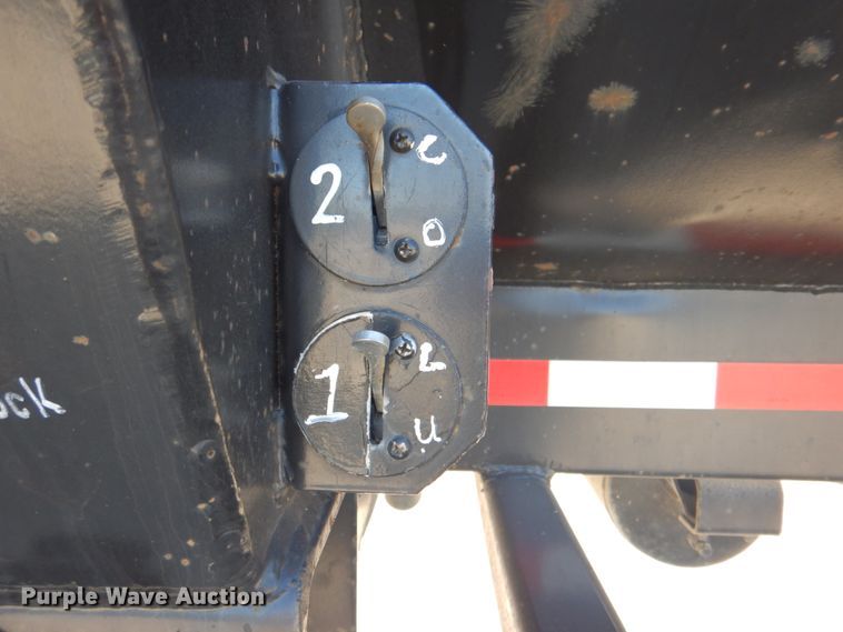 image for item IY9475 1995 Clement RKHL3226 end dump trailer