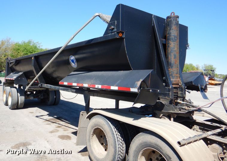 image for item IY9475 1995 Clement RKHL3226 end dump trailer