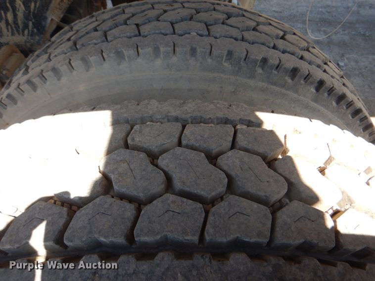 image for item IY9475 1995 Clement RKHL3226 end dump trailer