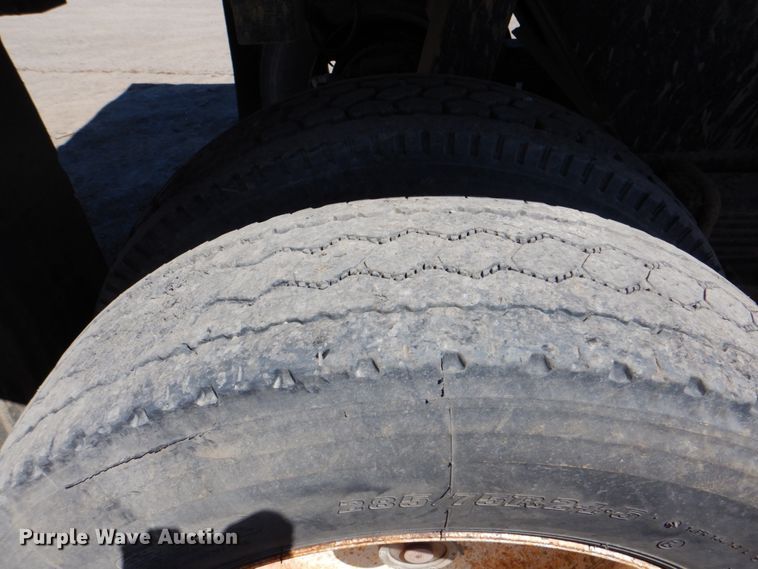 image for item IY9475 1995 Clement RKHL3226 end dump trailer