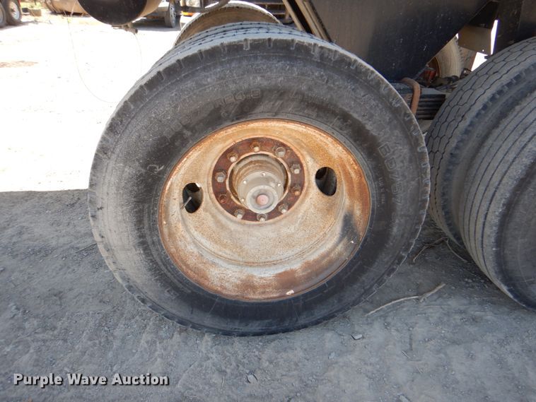 image for item IY9475 1995 Clement RKHL3226 end dump trailer