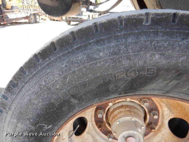 image for item IY9475 1995 Clement RKHL3226 end dump trailer